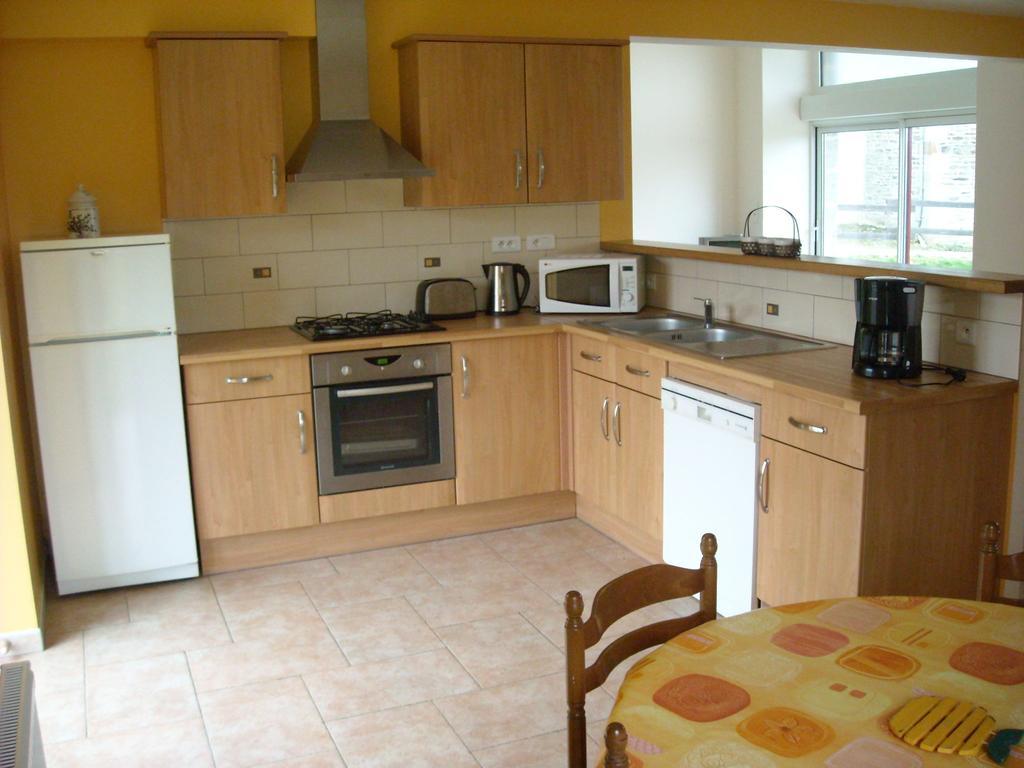 Modern Cottage In Normandy With Large Garden Isigny-le-Buat Екстериор снимка